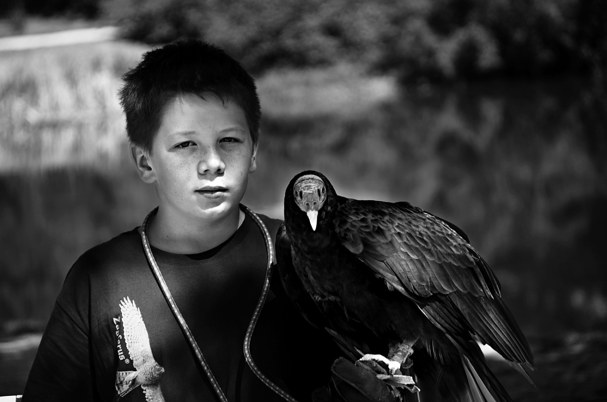 Petr Pelc - chlapec s dravcem